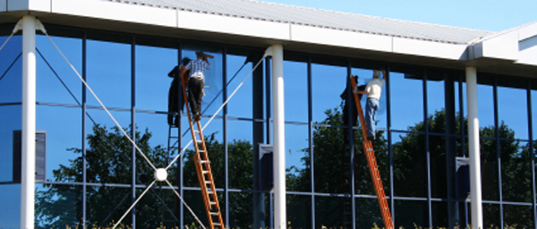 Hi-flo H2O window cleaners working conventionally 